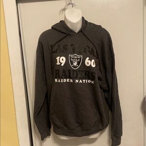 Raiders sweatshirt size M color gray